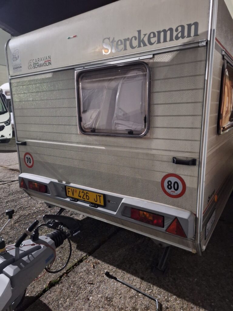 Caravan Sterckeman 6,64m - 5 posti